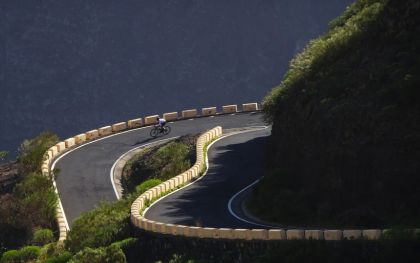 Jak połączyć kolarstwo z podróżowaniem - najlepsze kierunki w Europie zimą i wiosną